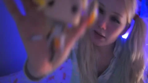 Quirky Trap Facefucked & Facialized