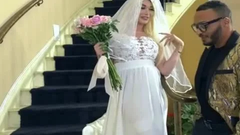 new Bride receives A oral-sex From Hubby