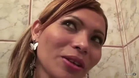 slutty tgirl Shayane De Castro And Mechanical vibrator Action