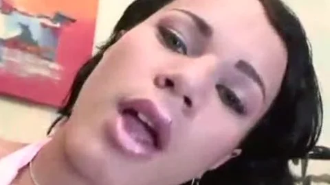 tranny Pornstar Fernanda Barros receives assfucked