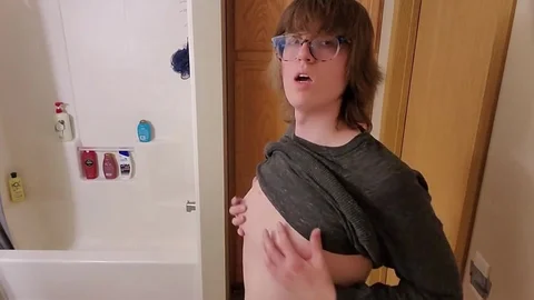 Trans cutie Stephanie Sprays humongous ejaculation All Over bathroom Floor