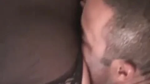 chubby tgirl bonks à man