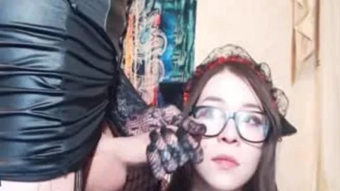 Finds dick to fuck live on cam