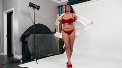 Trans Angels: Nia's Big Boobs Jiggle in Action