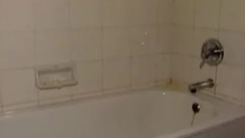Petite oriental TS hoe Giving head