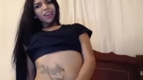 latin chick Chica Cums