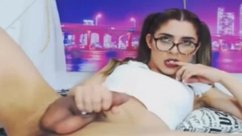 shelady Looks Like A kinky Secretary