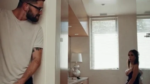 Jerking TS Stepmom arse plowed By Her Stepson In The baths