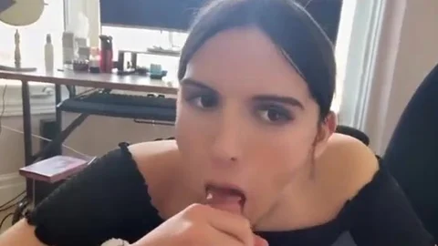 Taylor Maxx Pov Trans oral stimulation Facial