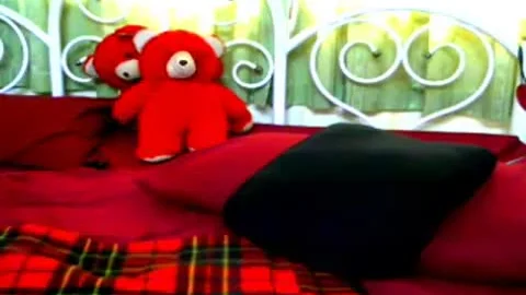 Sporty Ladyboy Cums Hard On Her Fit Six-pack Abs