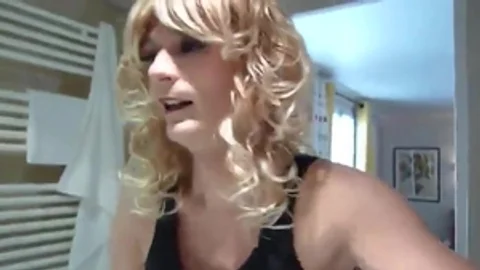 Josselin Orveillon homosexual Sex