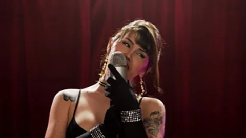 Trans Angels: Daisy's Deep Throat Delights
