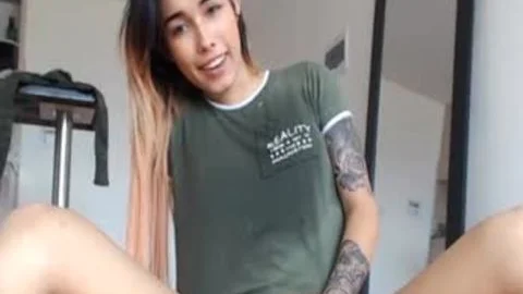 tgirl Bonnie likes Peeing In Her Show