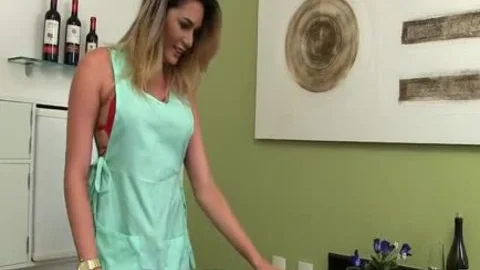 lady-man Bella Atrix Stuffs Vegetables Up Her ass